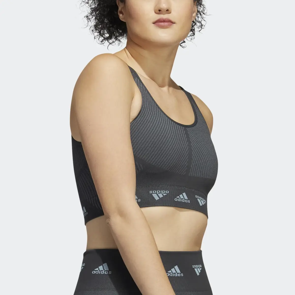 Adidas AEROKNIT Light-Support Bra. 1