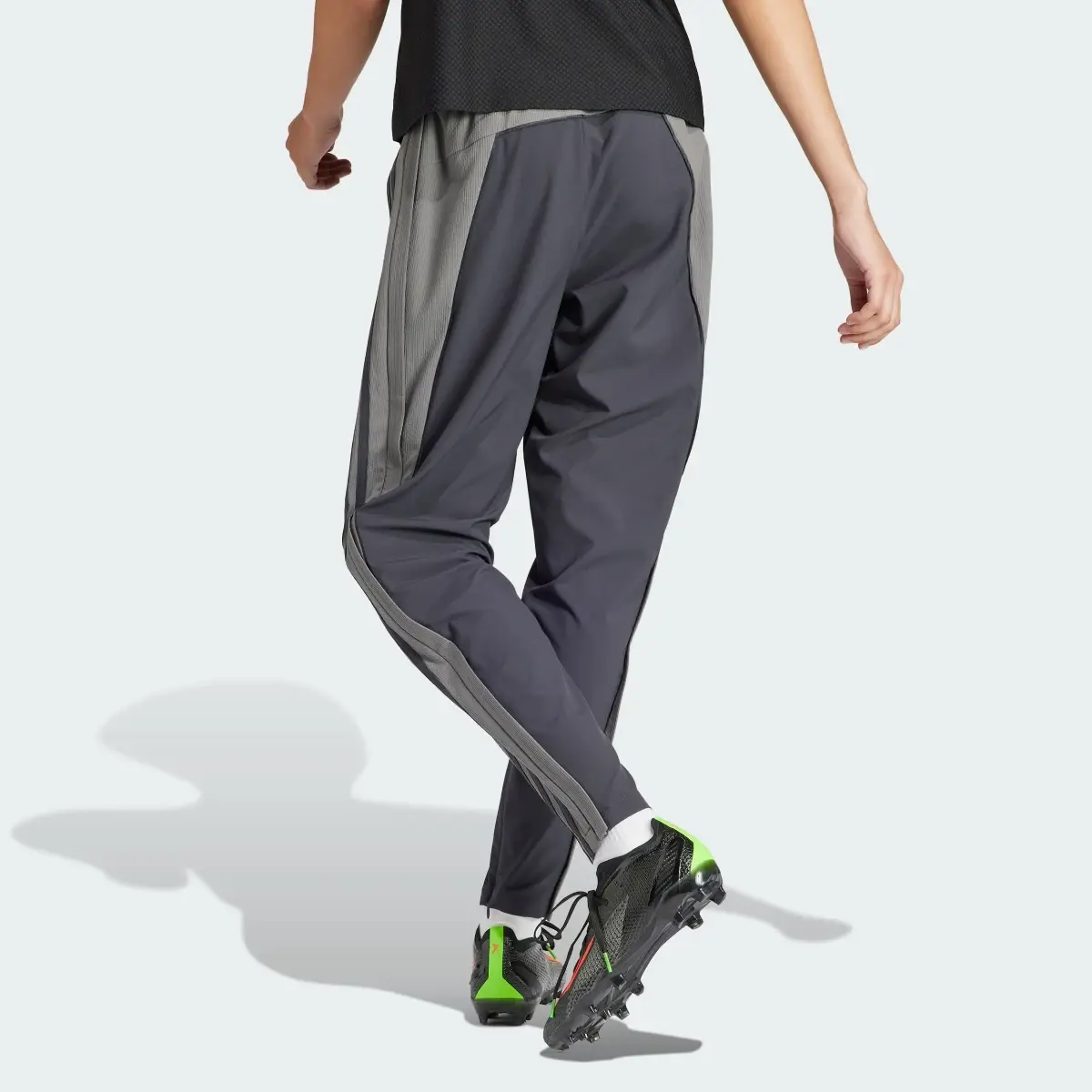 Adidas Pantaloni Anthem Juventus. 2