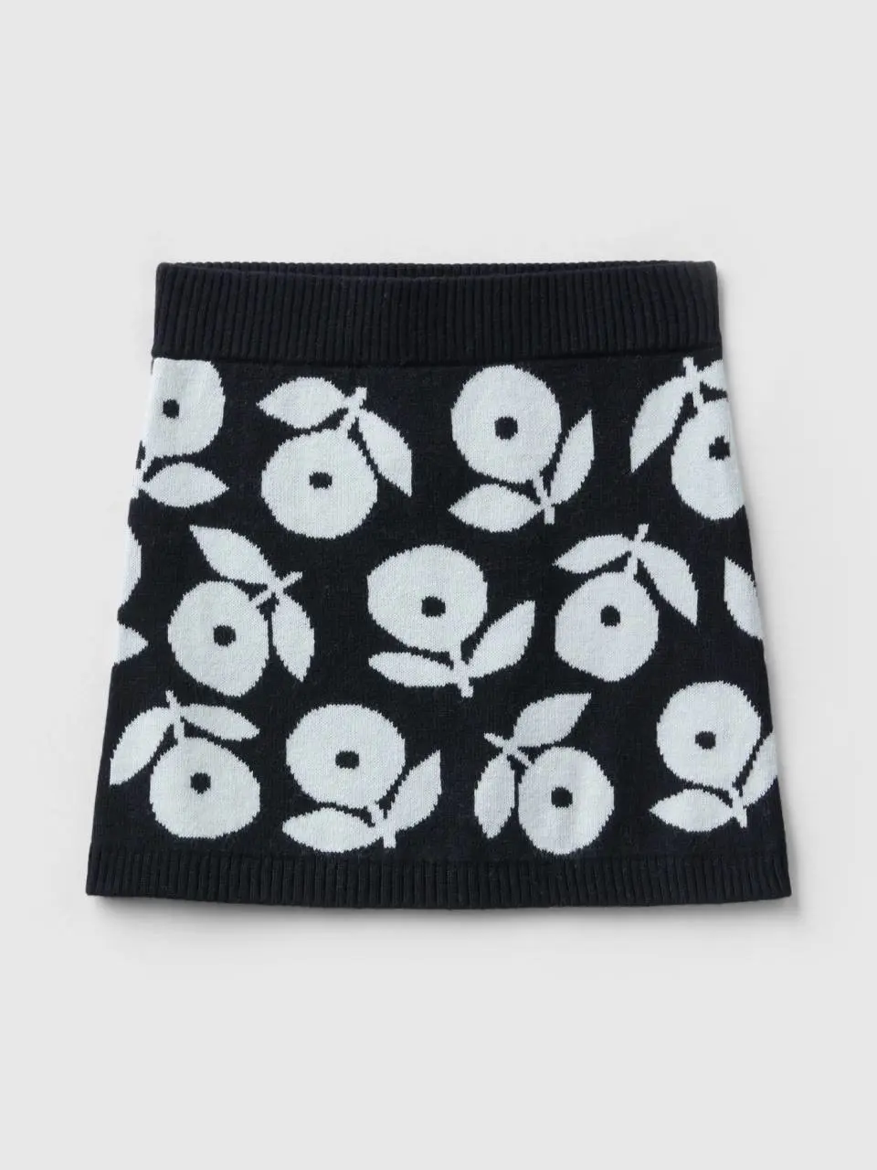 Benetton floral mini skirt in wool blend. 1