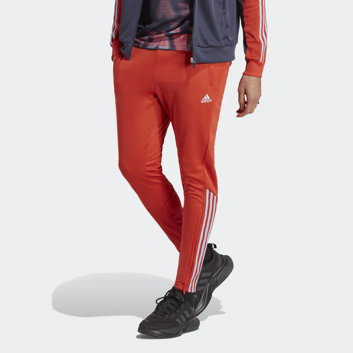 Adidas Pantaloni Tiro. 1
