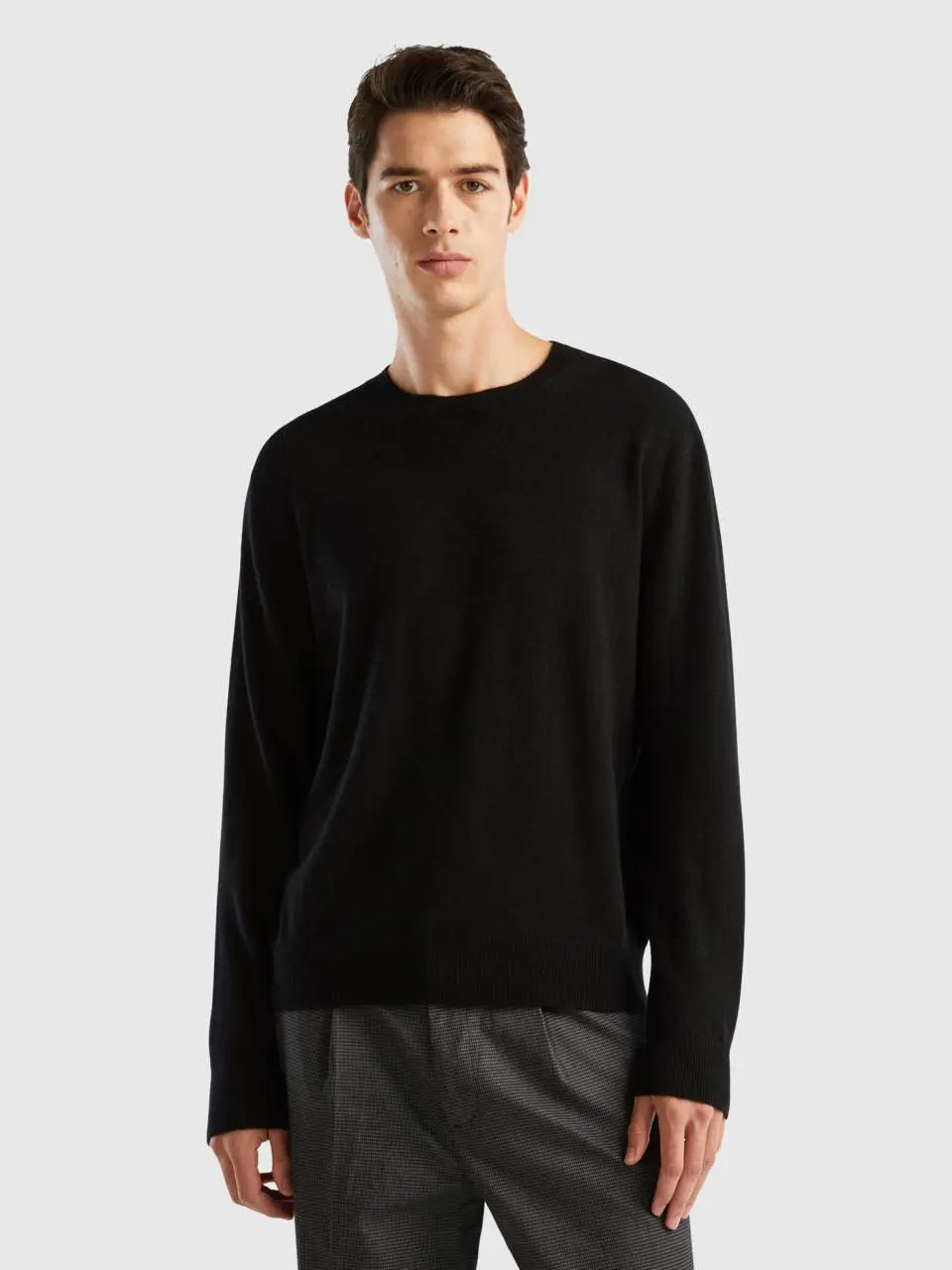 Benetton black sweater in pure cashmere. 1
