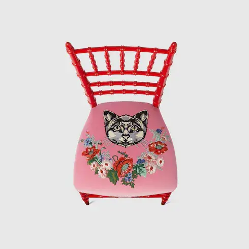Gucci Chiavari chair with embroidered cat. 2