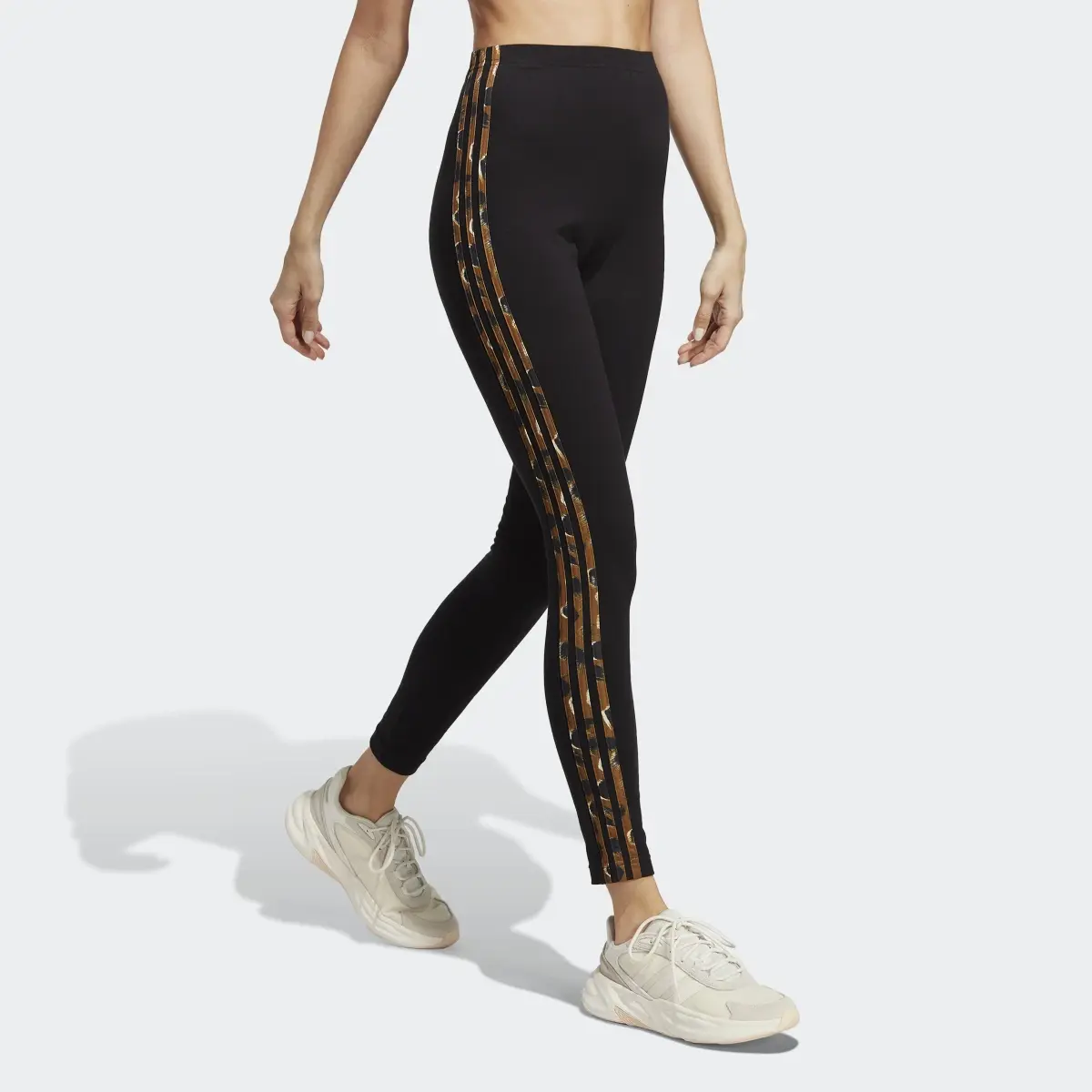 Adidas Legging à imprimé animal Essentials 3-Stripes. 3