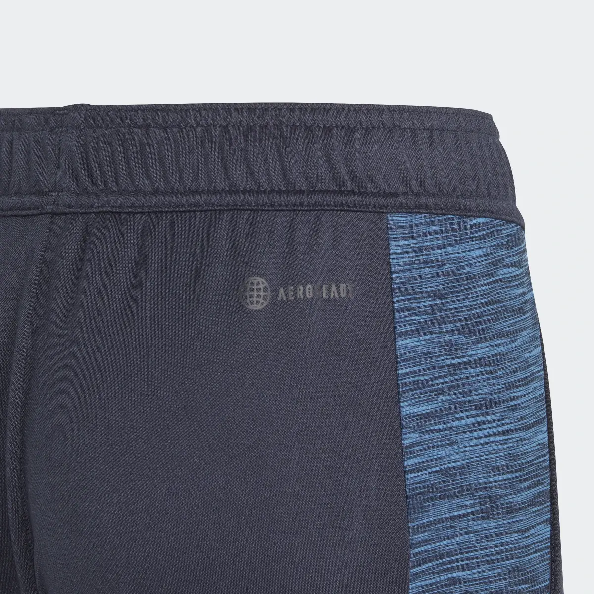 Adidas AEROREADY Heather Shorts. 3