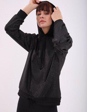 Siyah Gümüş Varak Simli Büzgü Detaylı Rahat Form Kapüşonlu Kadın Sweatshirt - 97124