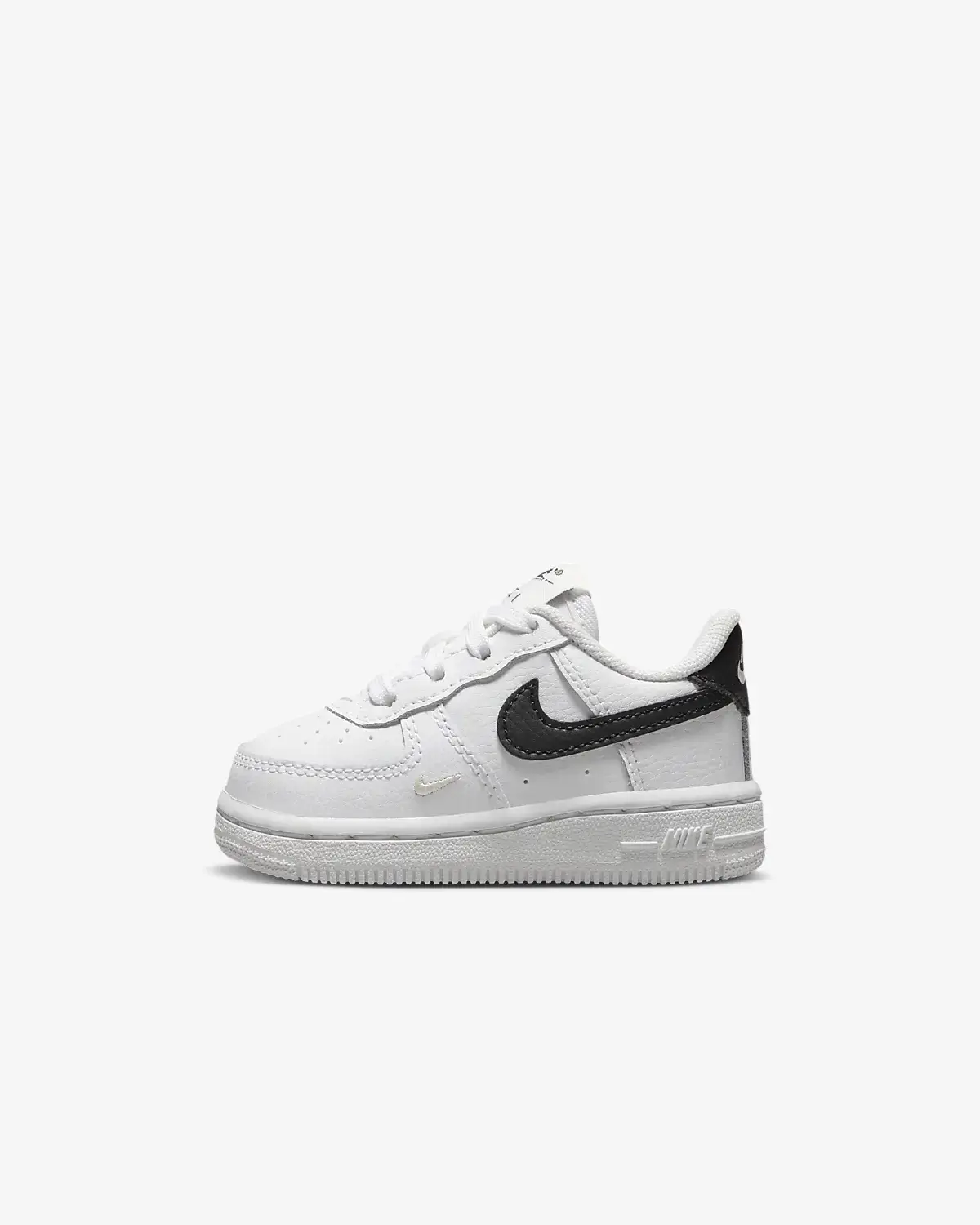 Nike Force 1 Low SE. 1