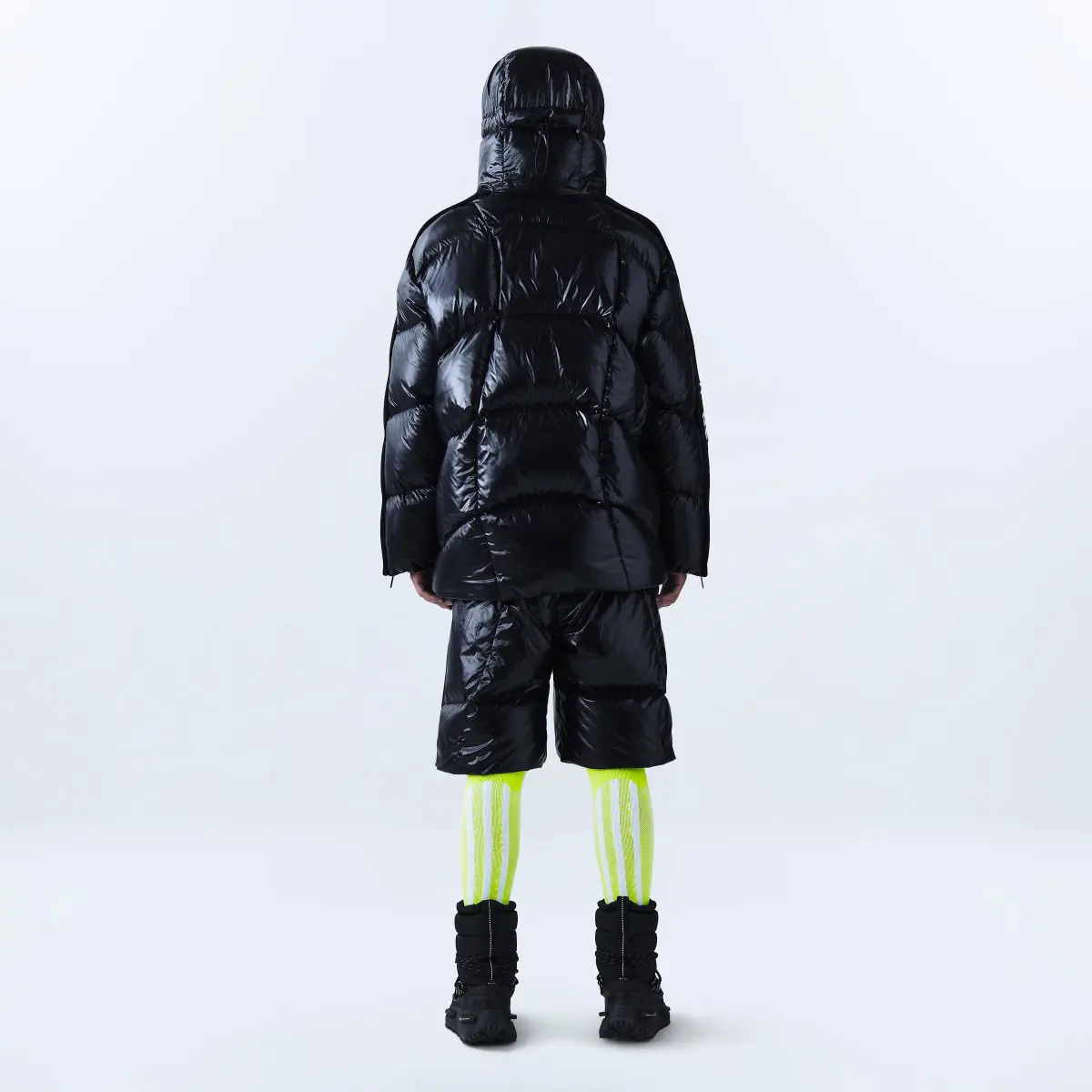 Adidas Short Moncler x adidas Originals Down-Filled Bermuda. 3