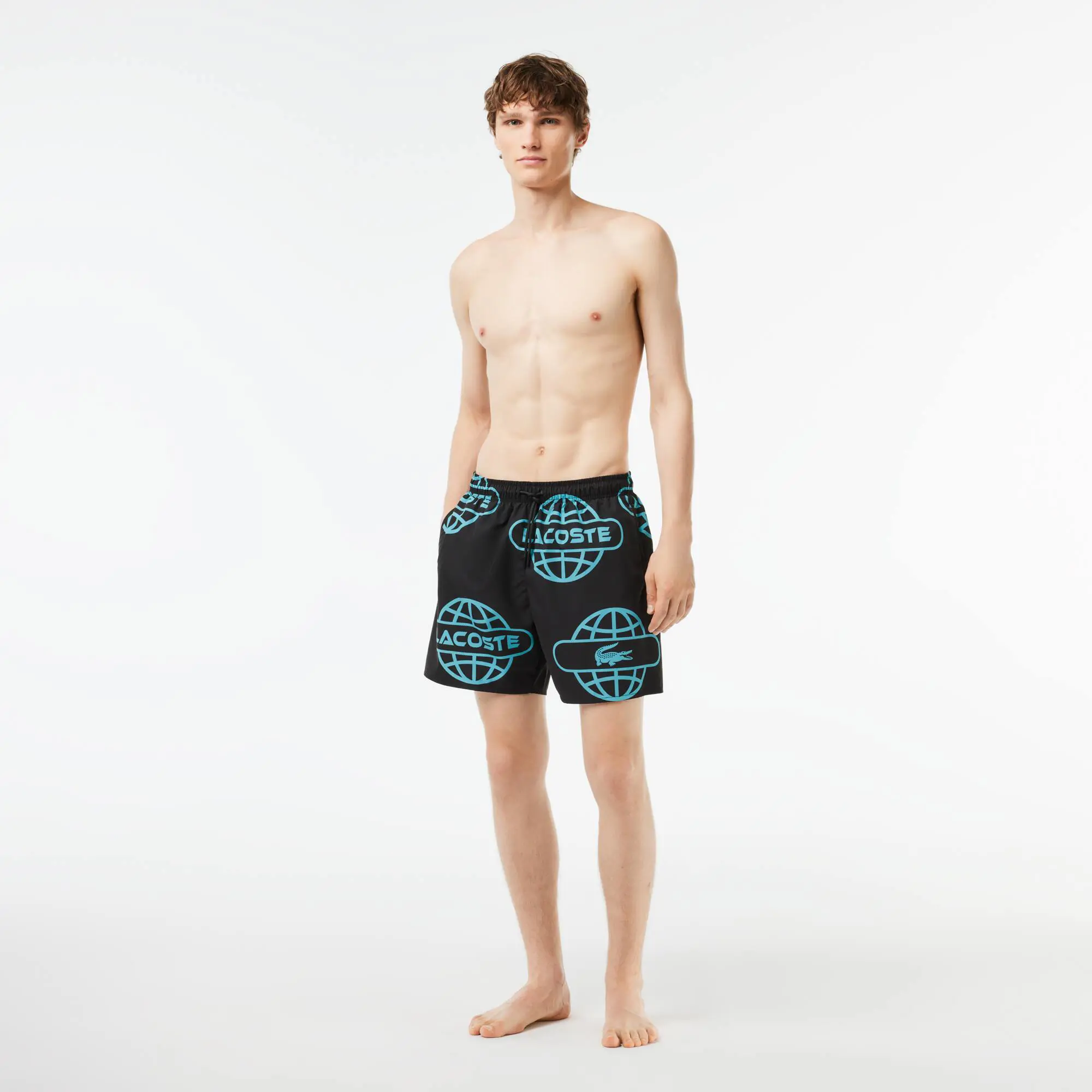 Lacoste Maillot de bain imprimé mappemonde Lacoste. 1 Lacoste Maillot de bain imprimé mappemonde Lacoste. 1