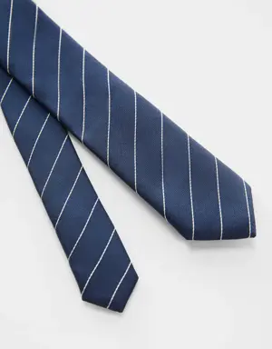 Çizgili kravat
