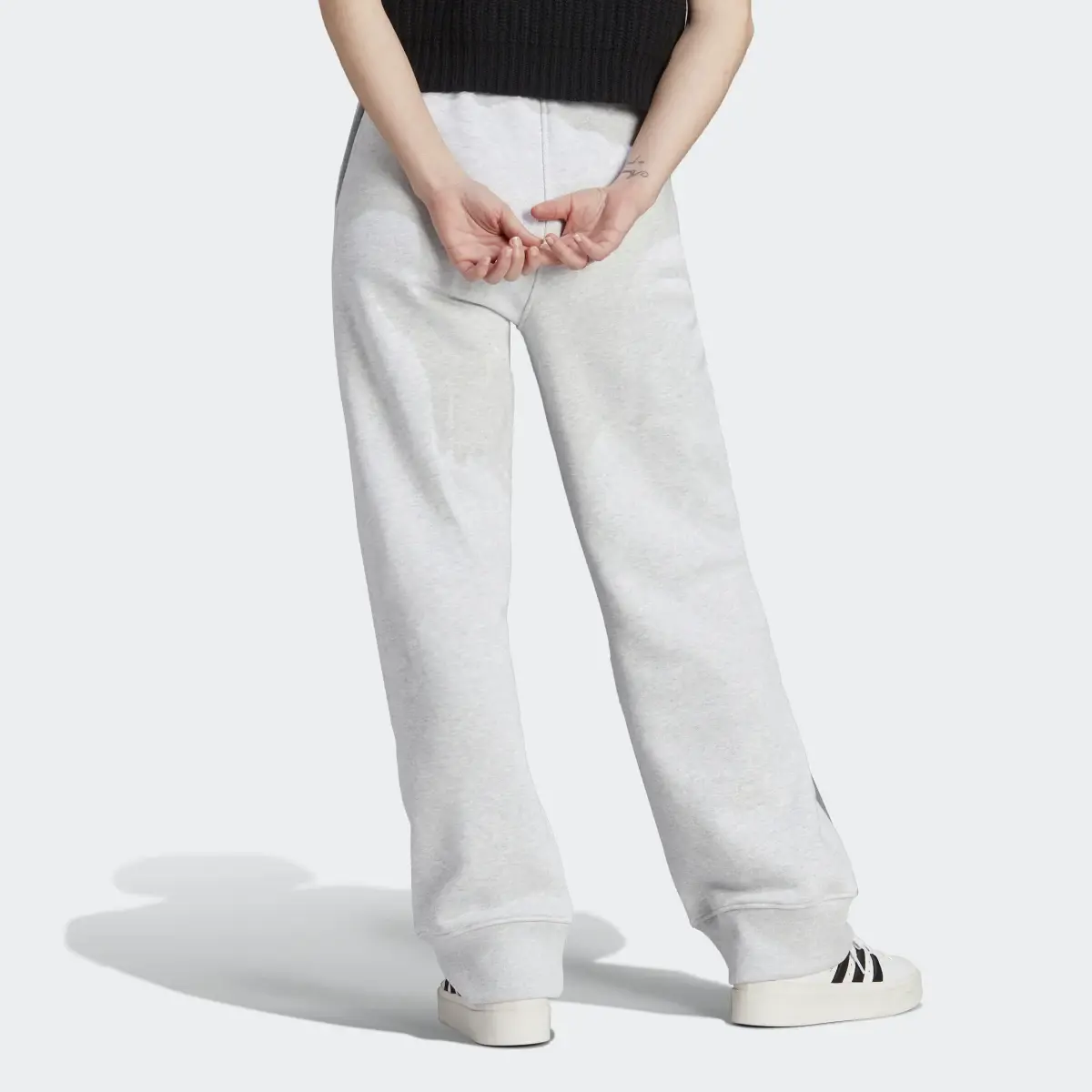 Adidas Pantalon de survêtement décontracté Premium Essentials Made To Be Remade. 2