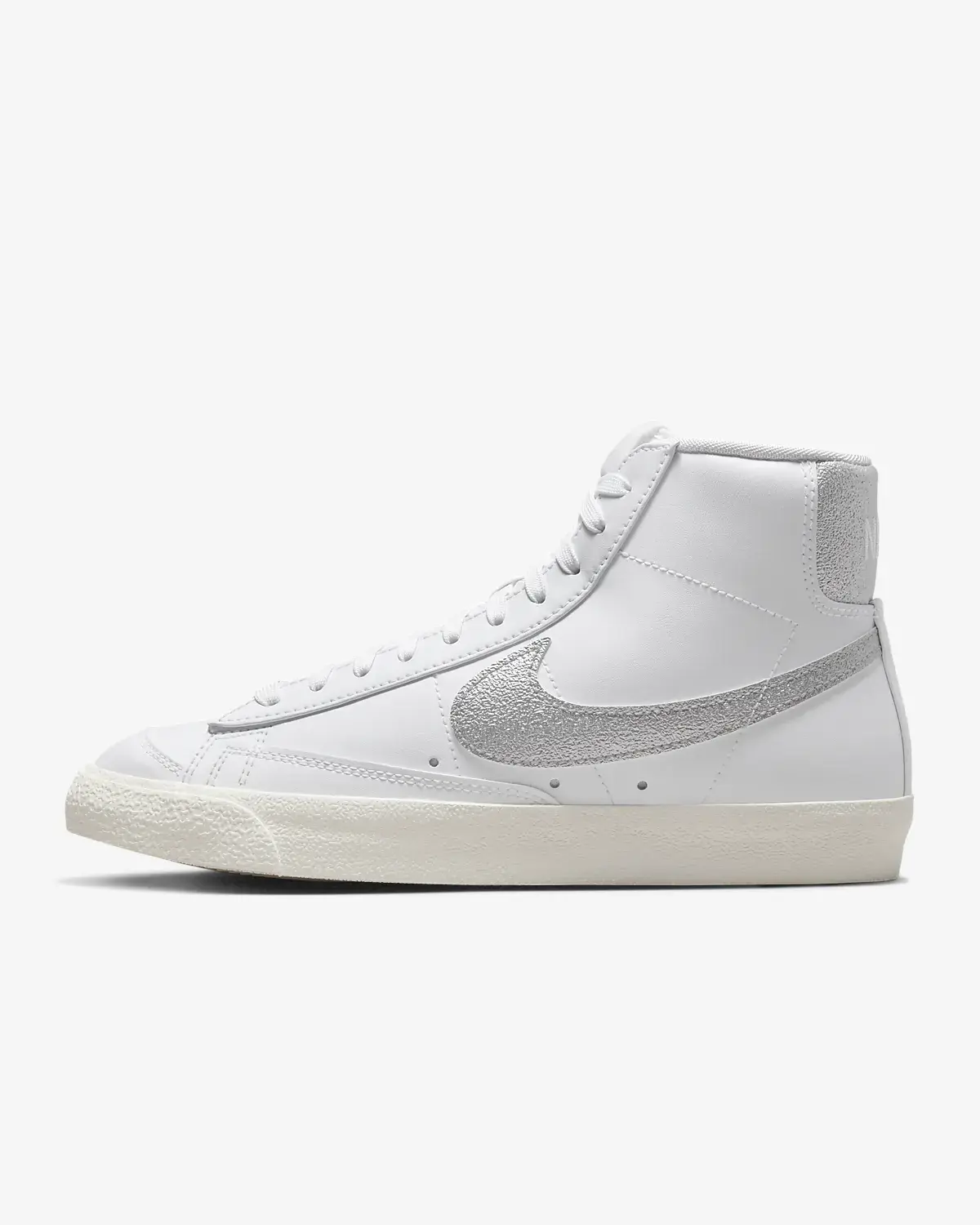 Nike Blazer Mid '77 ESS. 1 Nike Blazer Mid '77 ESS. 1