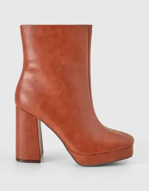 ankle boots with heel and platform