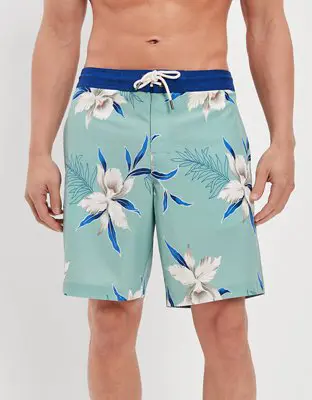 American Eagle 9" Tropical Classic Board Short. 1