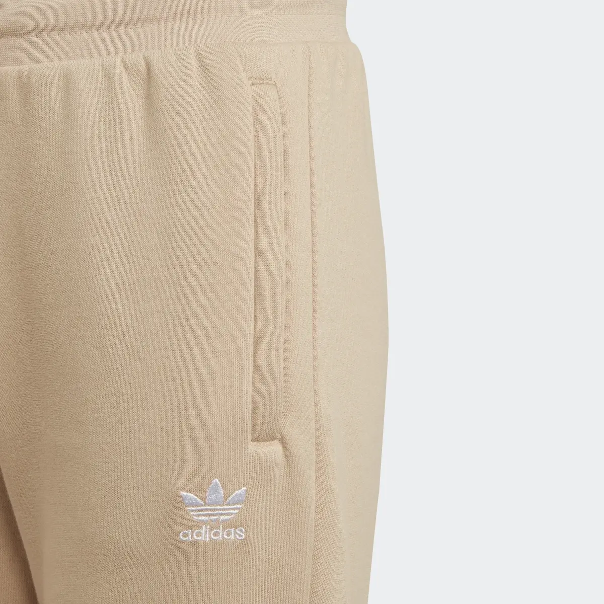 Adidas Adicolor Pants. 3