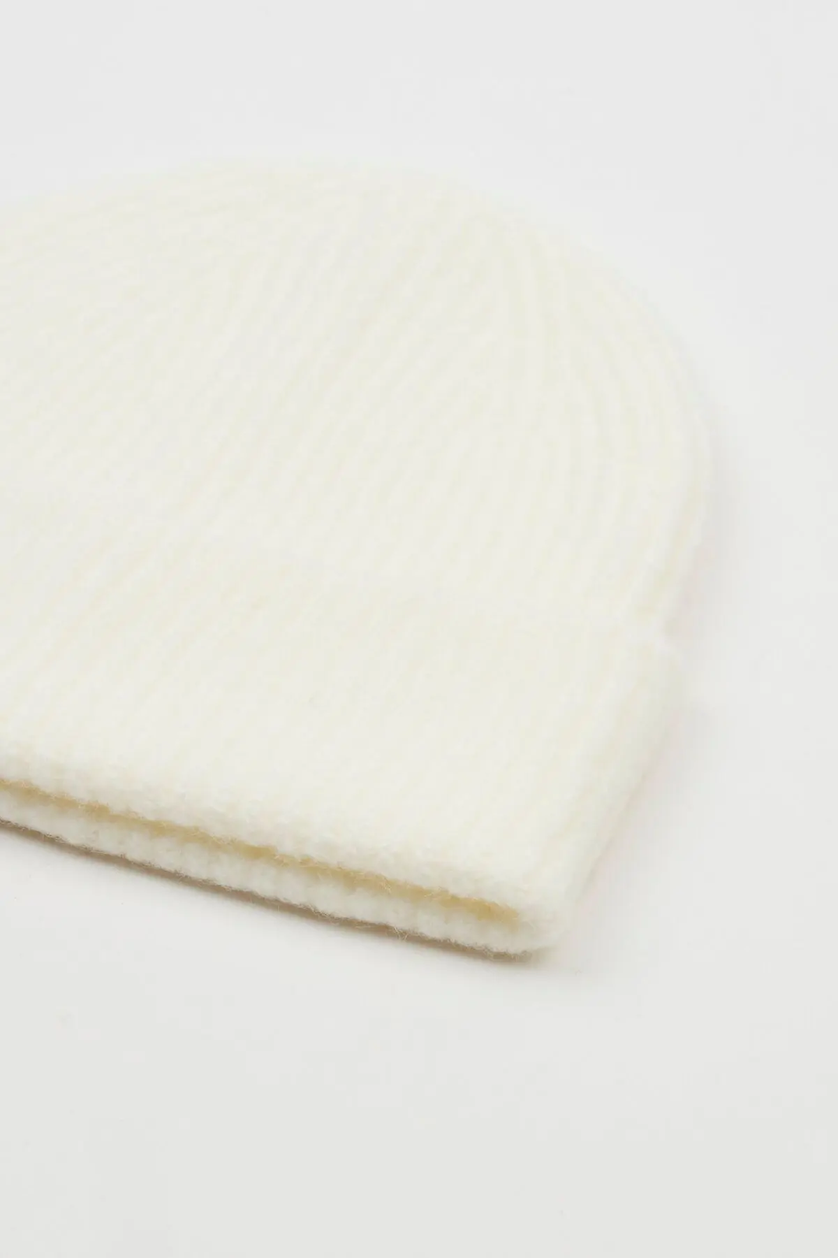 Garage Ribbed Knit Basic Tuque. 3