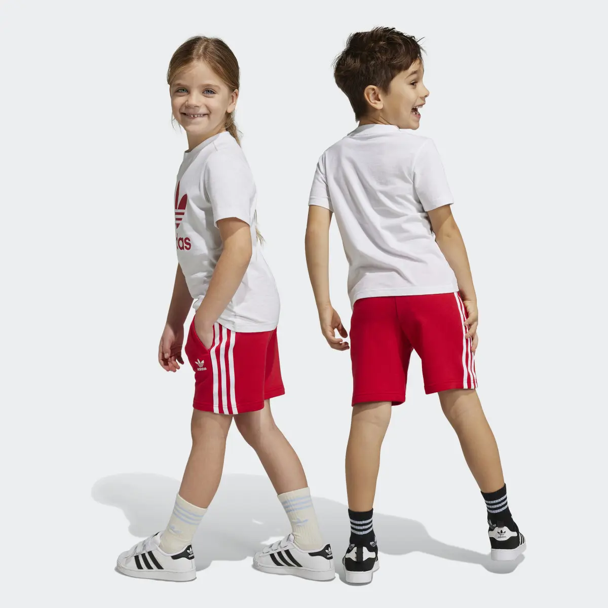 Adidas Adicolor Shorts and Tee Set. 3