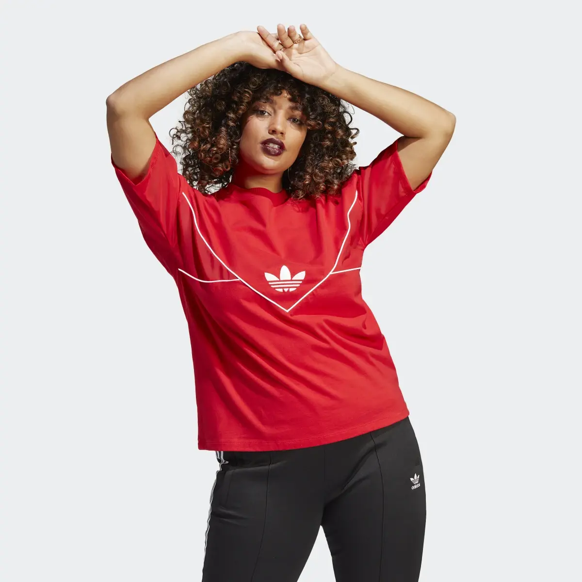 Adidas T-shirt Originals. 2