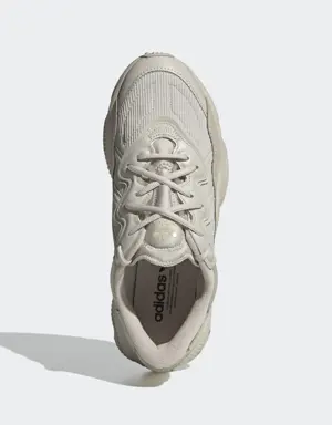 Adidas OZWEEGO Shoes. 3 Adidas OZWEEGO Shoes. 3