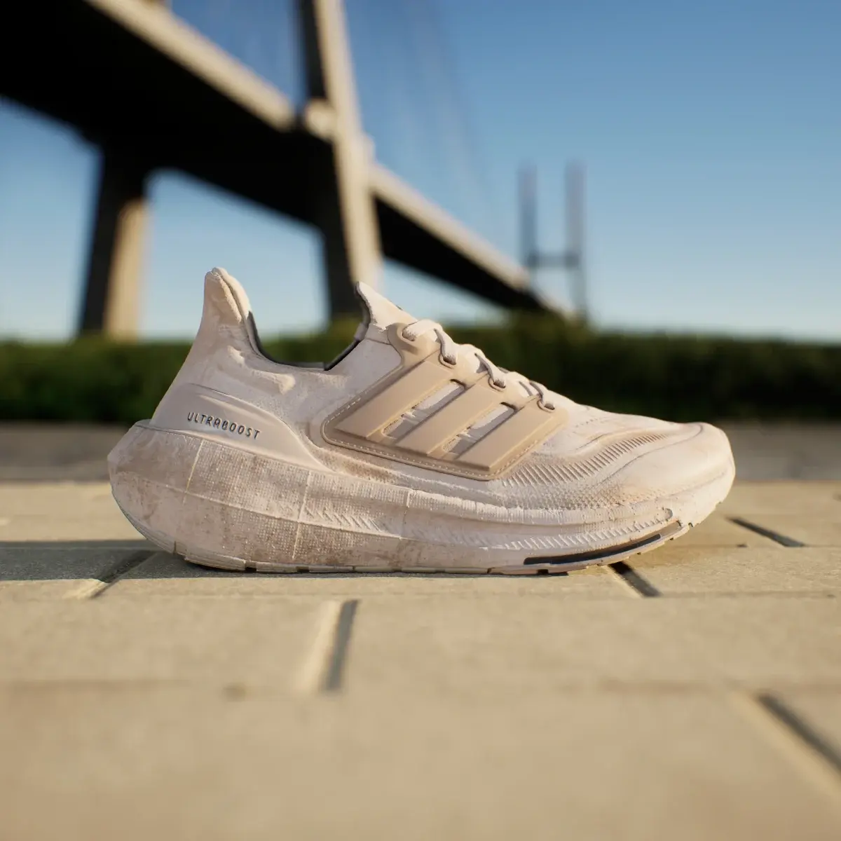 Adidas Ultraboost Light Koşu Ayakkabısı. 2