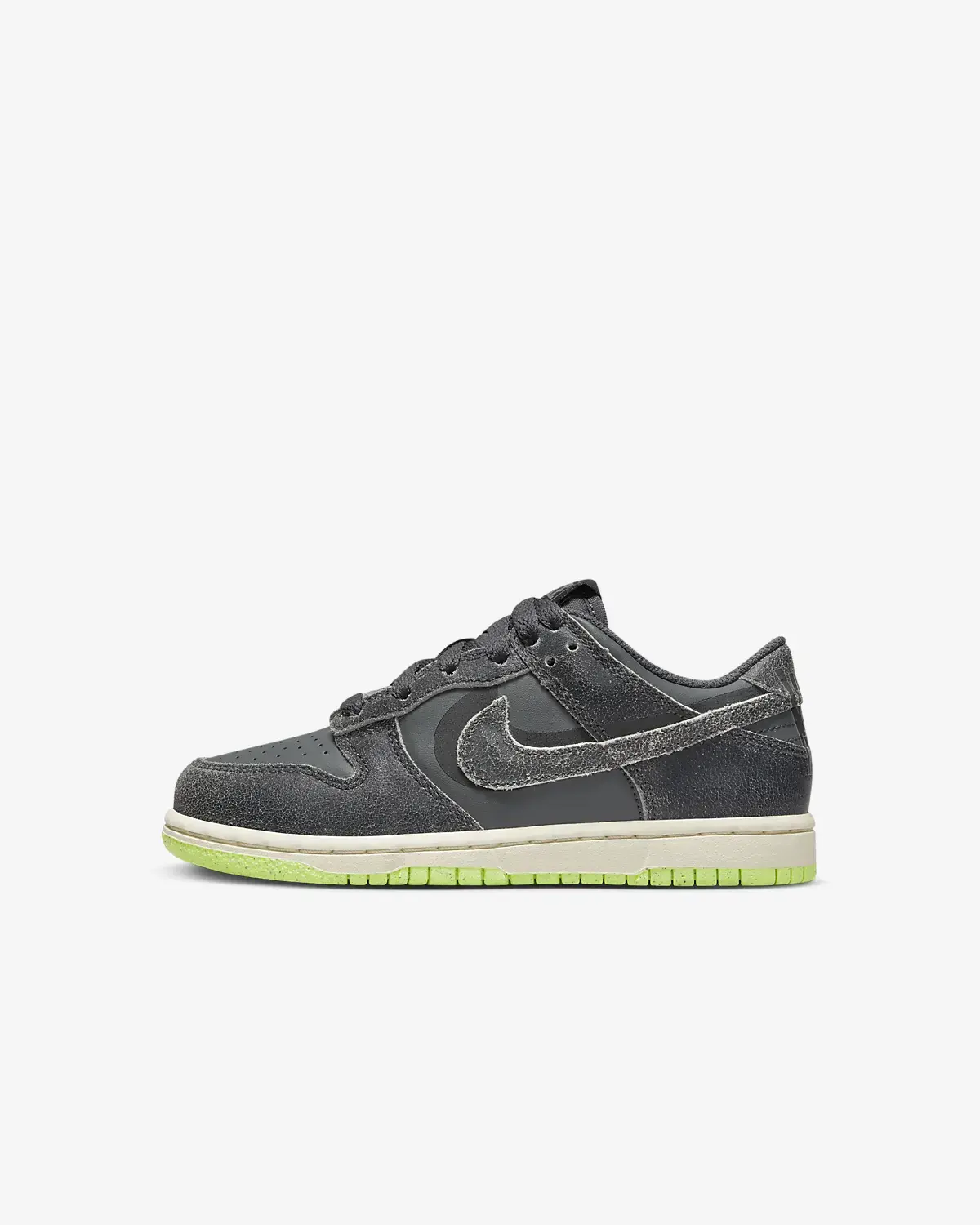 Nike Dunk Low SE. 1