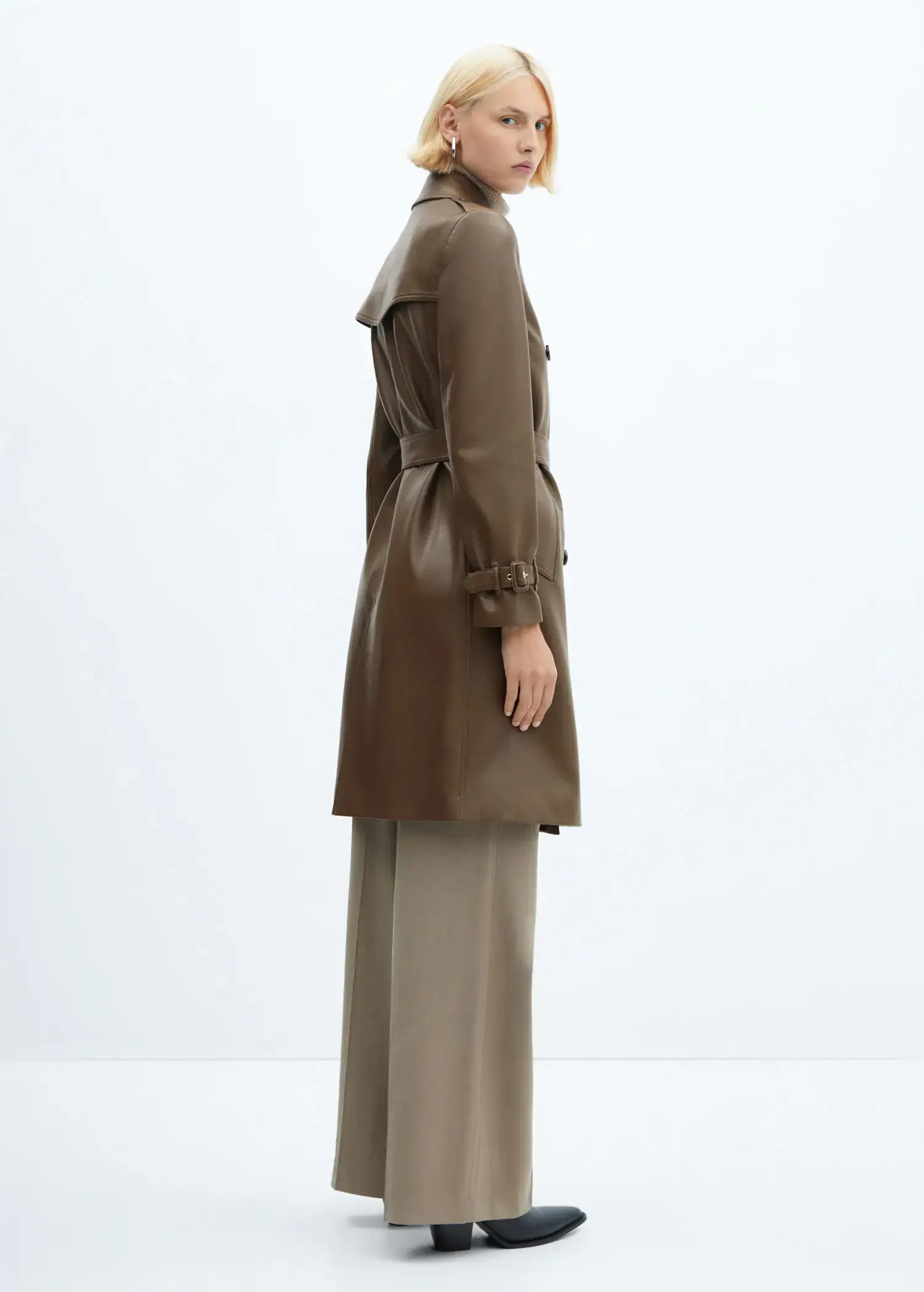 Mango Trench similpelle. 3