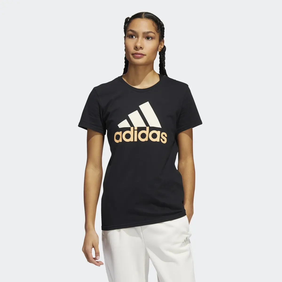 Adidas Playera Badge of Sport Basic. 2