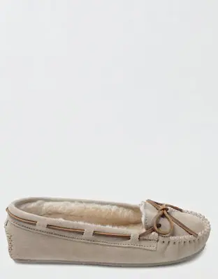 American Eagle Minnetonka Women's Cally Moccasin. 1