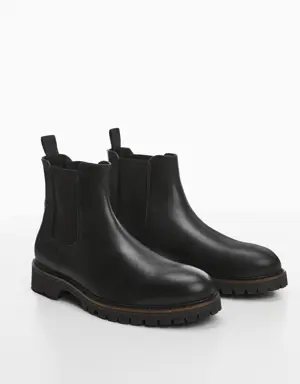 Chelsea leather ankle boots with track sole