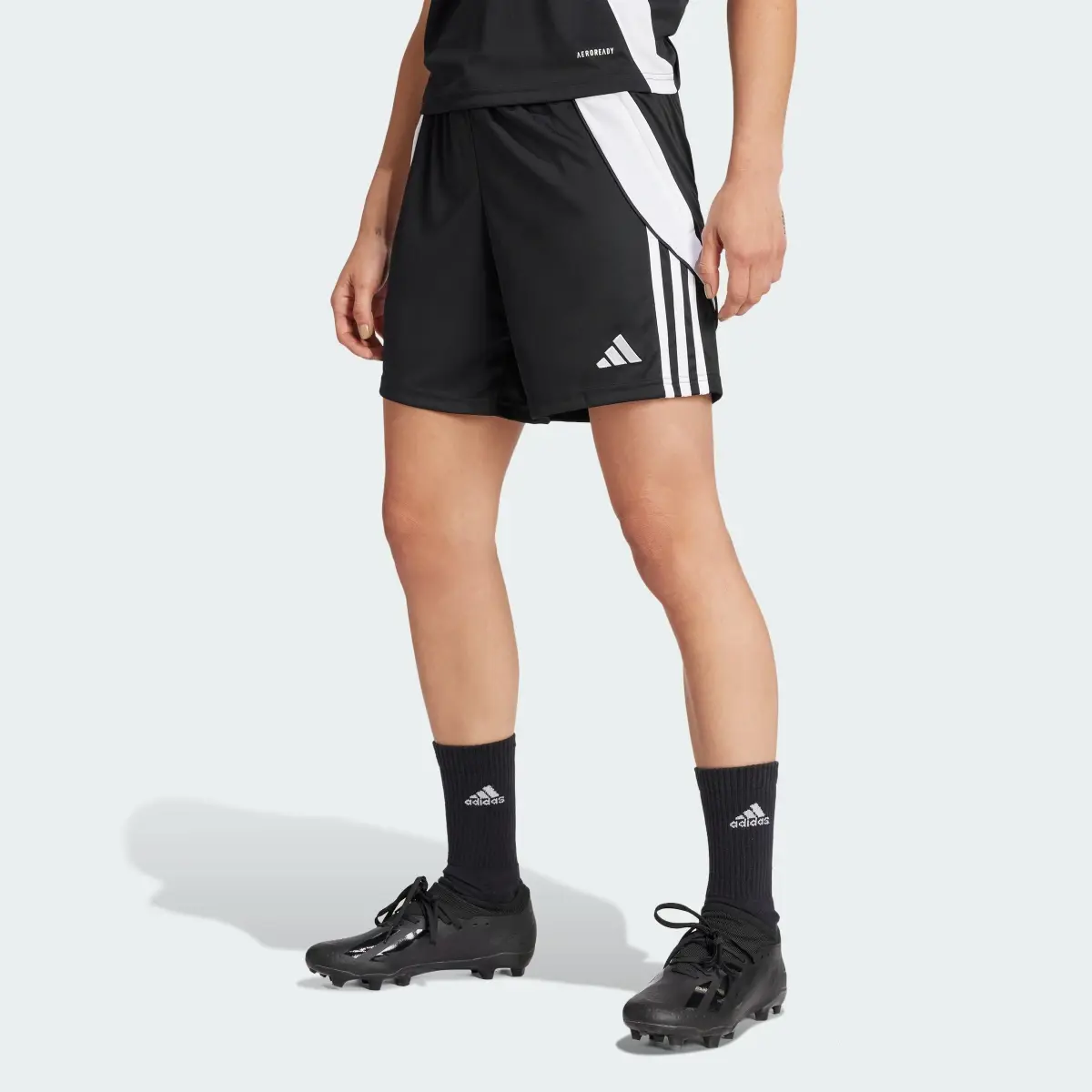 Adidas Shorts de Entrenamiento Tiro 24. 1