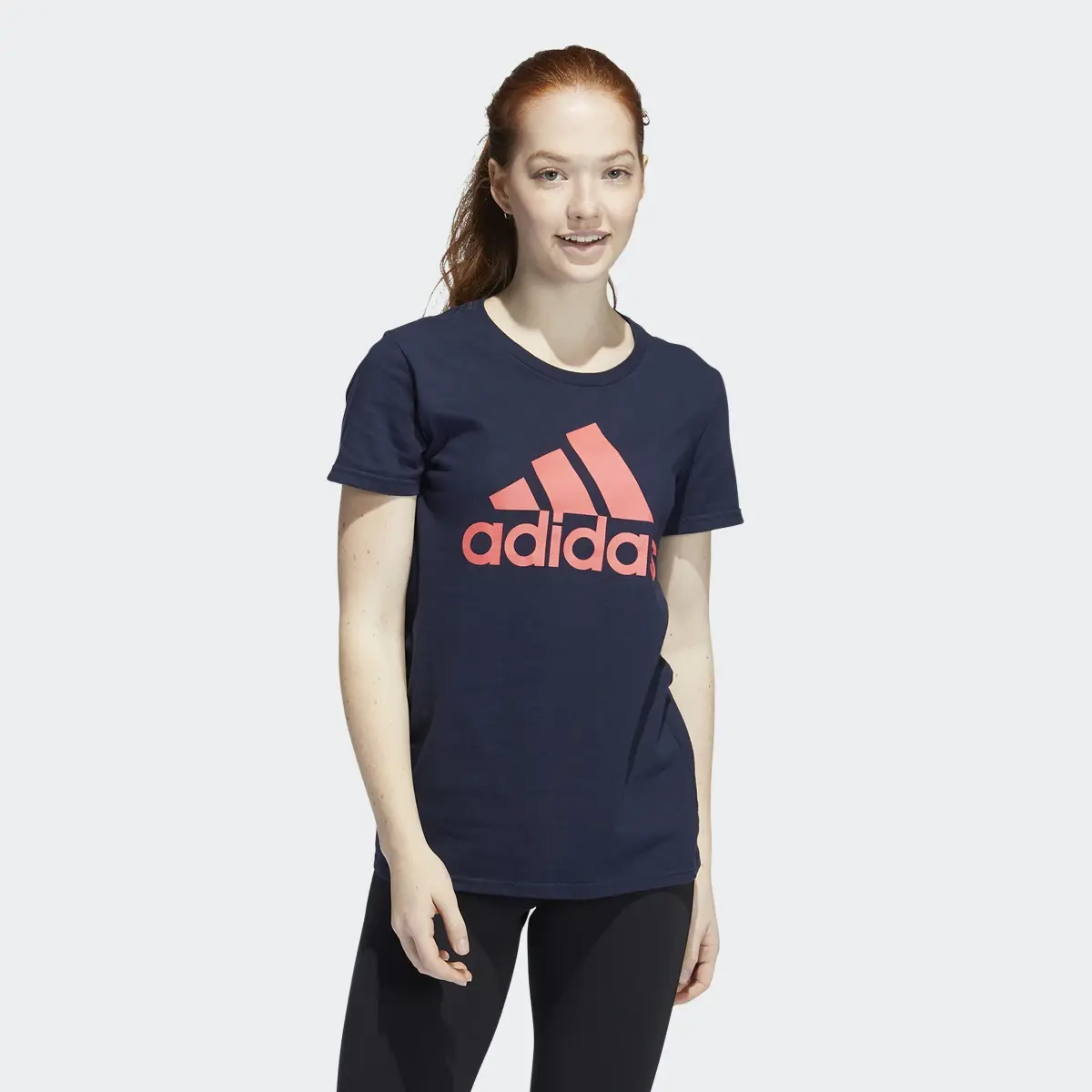 Adidas Playera Badge of Sport Basic. 2