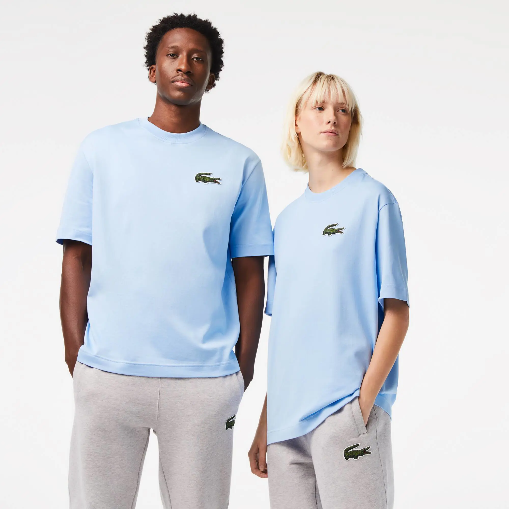 Lacoste T-shirt unisex in cotone biologico loose fit con coccodrillo grande. 1 Lacoste T-shirt unisex in cotone biologico loose fit con coccodrillo grande. 1