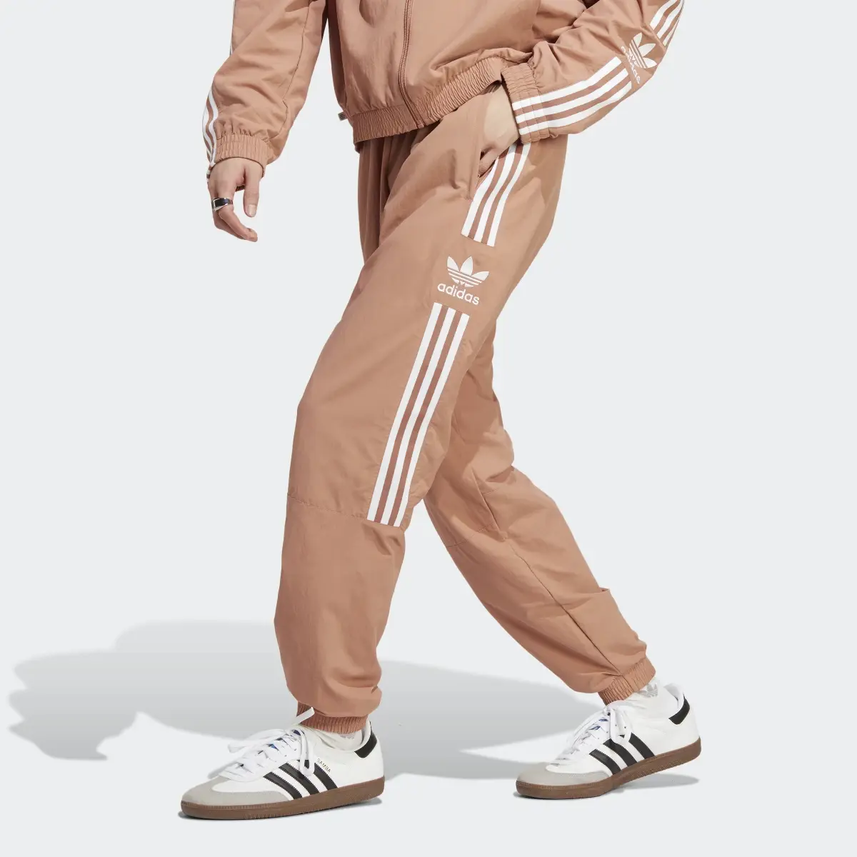 Adidas Track pants adicolor Classics Lock-Up Trefoil. 1