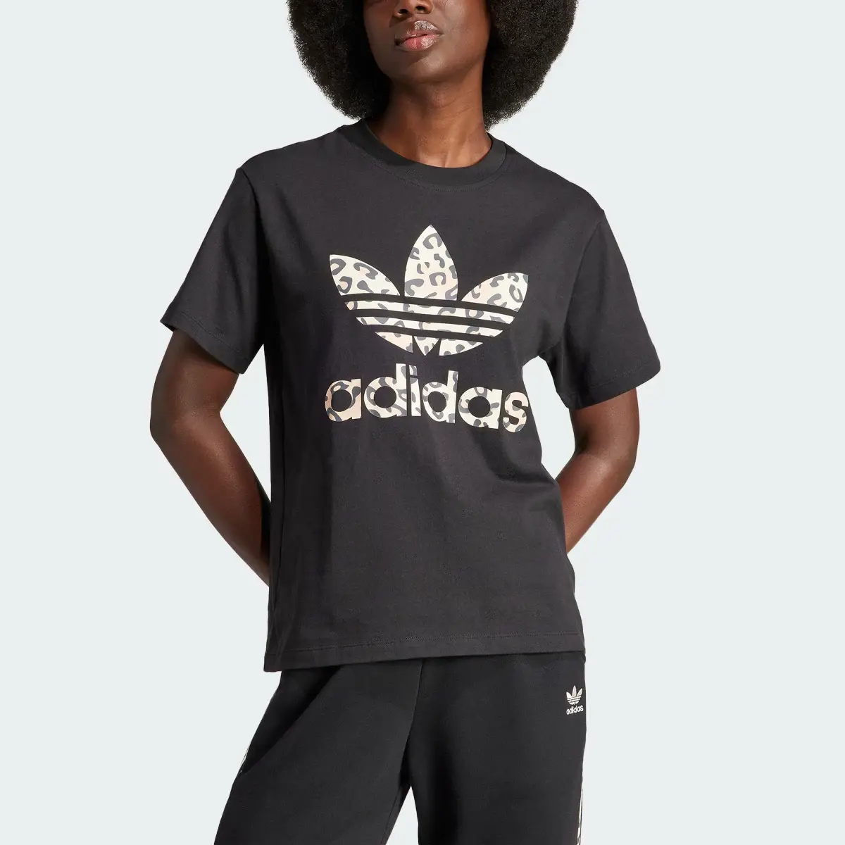 Adidas T-shirt adidas Originals Leopard Luxe Trefoil. 1