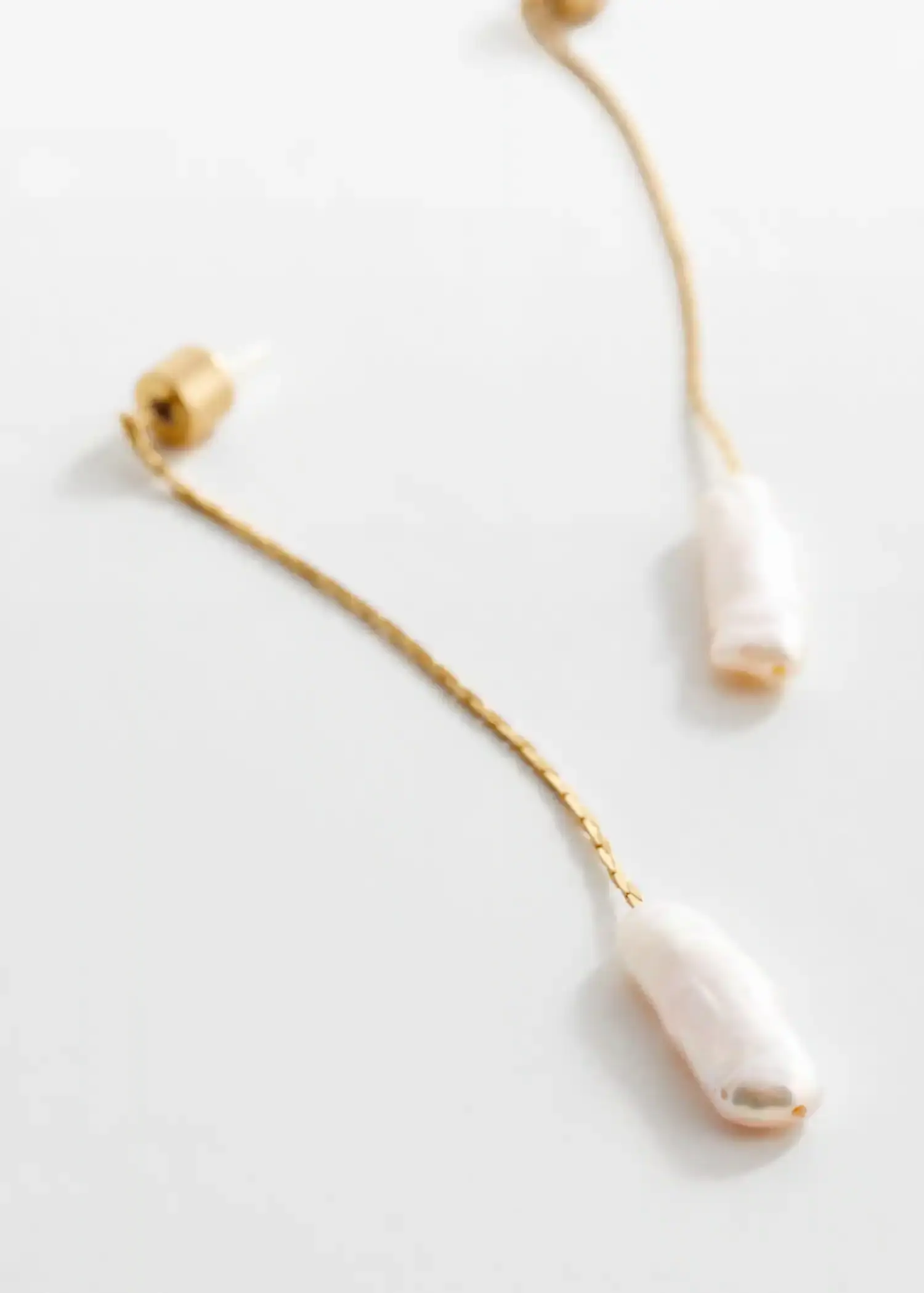 Mango Natural pearl thread earrings. 3