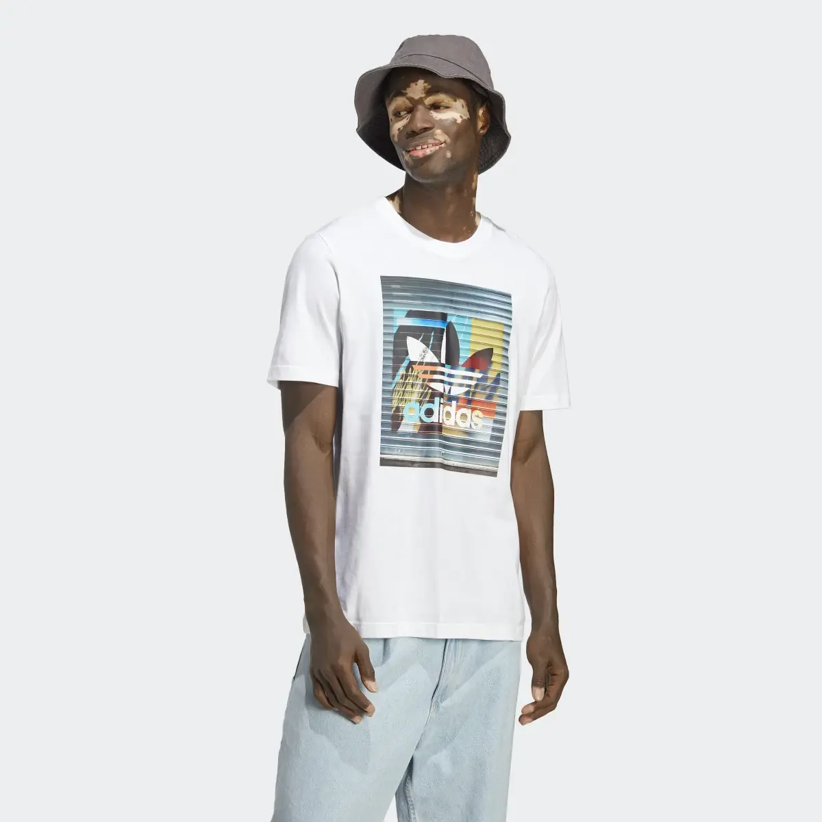 Adidas Graphics off the Grid T-Shirt. 2