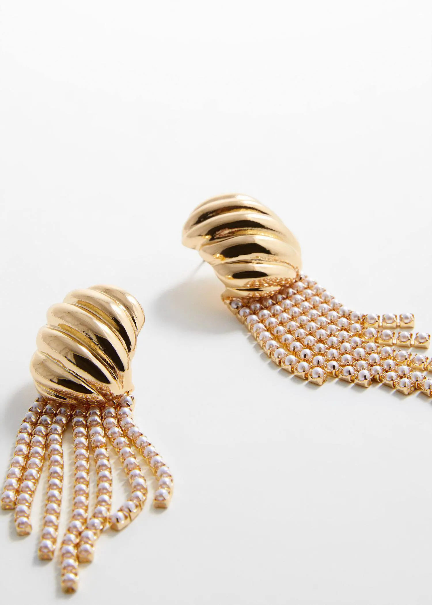 Mango Pearl cascade earrings. 2