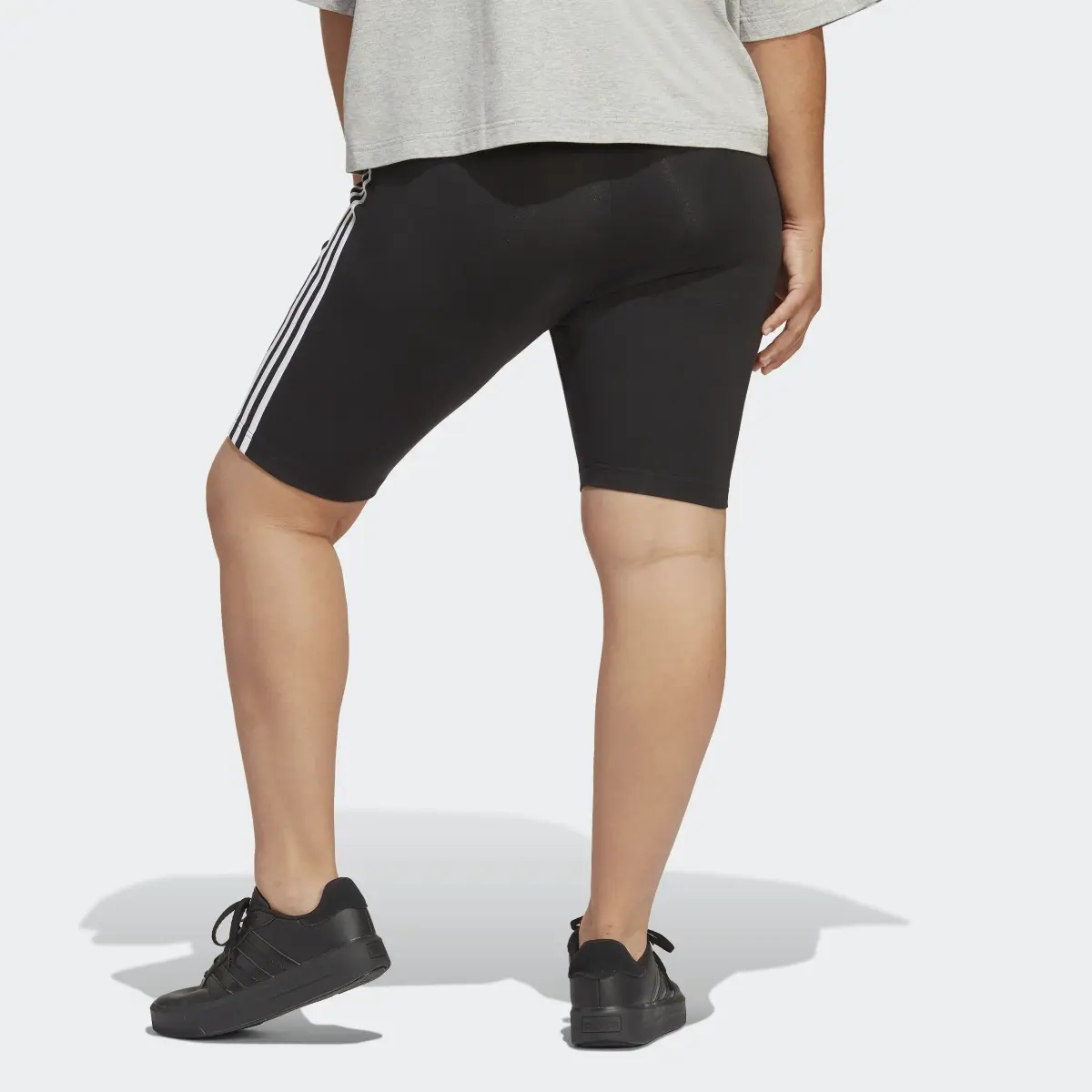 Adidas Essentials 3-Streifen kurze Tight. 3