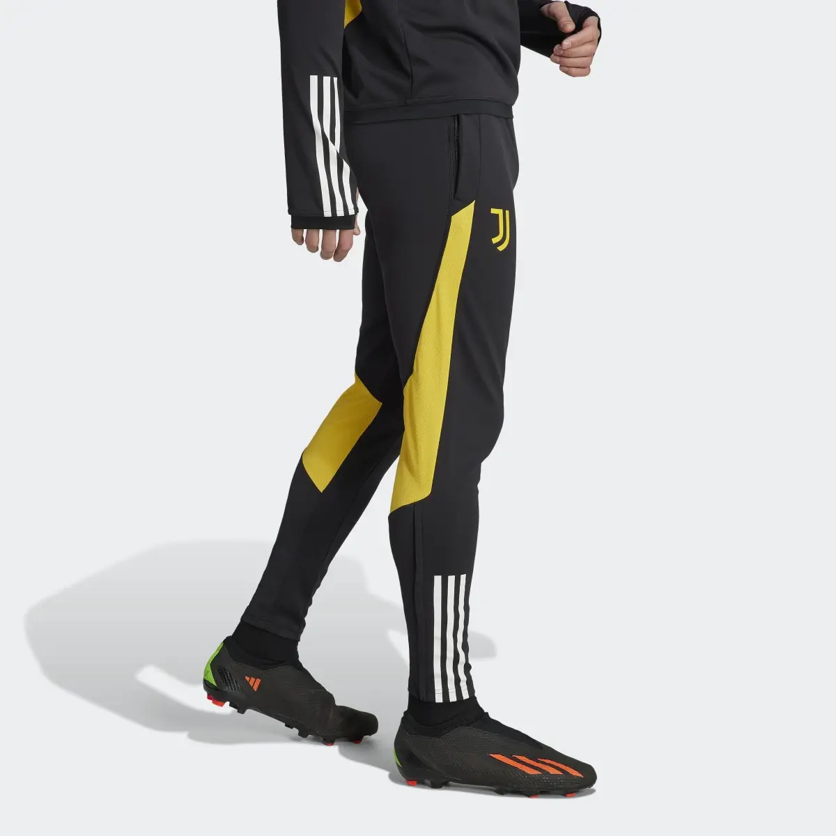 Adidas Juventus Tiro 23 Training Pants. 3