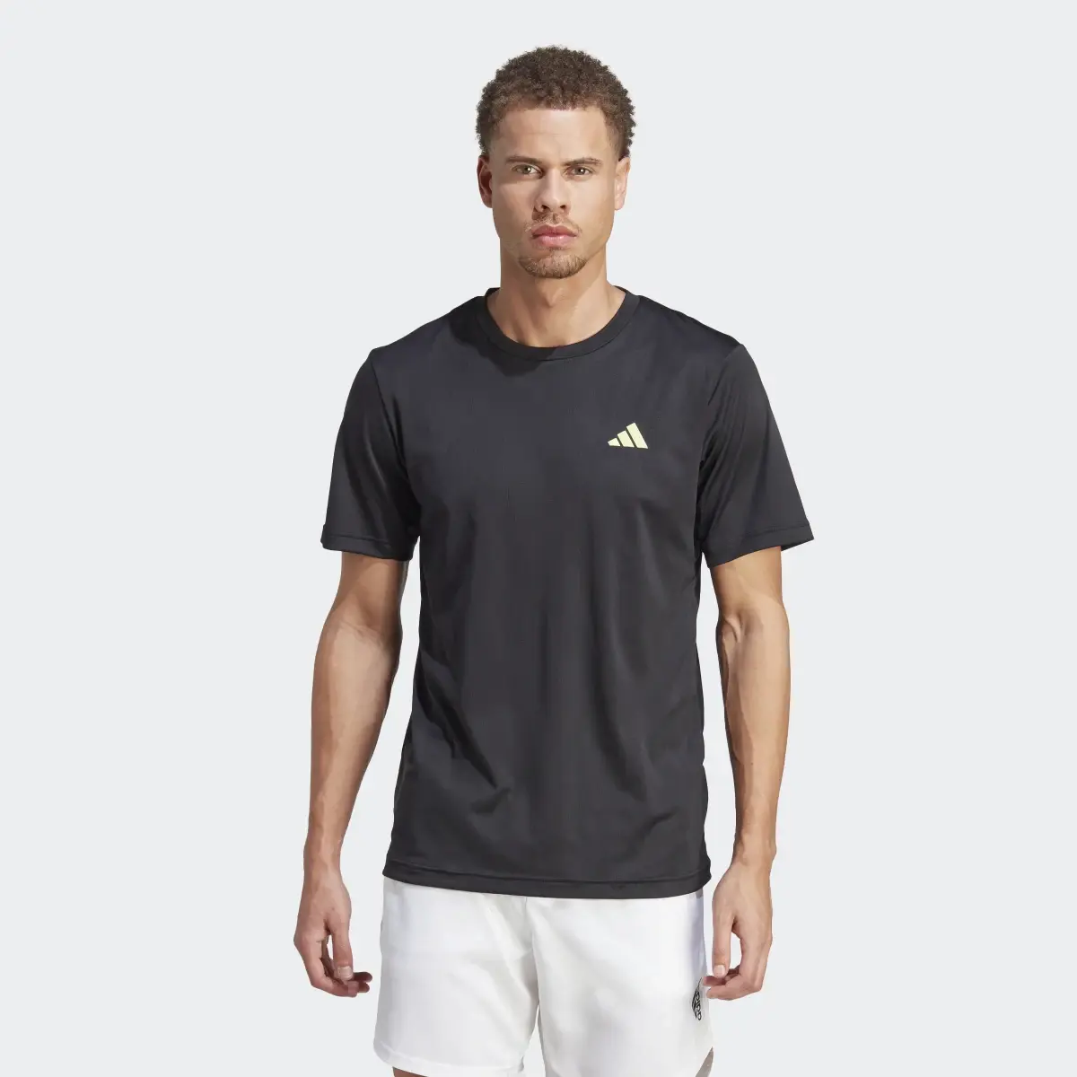 Adidas Playera Train Essentials Seasonal Camo. 2