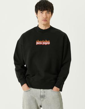 Siyah Logolu Yıpratma Detaylı Sweatshirt