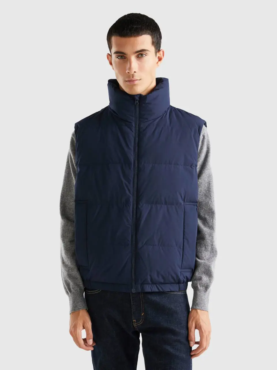 Benetton sleeveless padded jacket with recycled down. 1