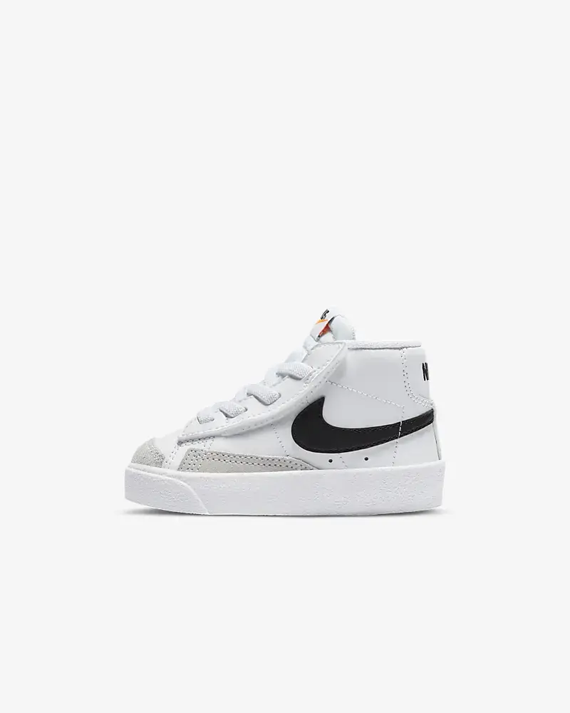 Nike Blazer Mid '77. 1