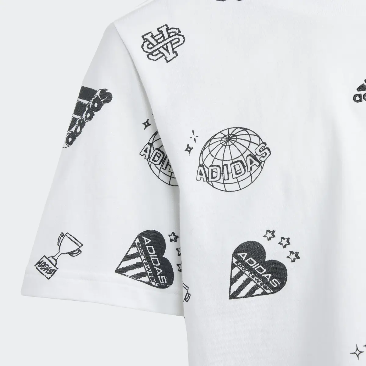 Adidas T-shirt court imprimé intégral Brand Love Enfants. 3