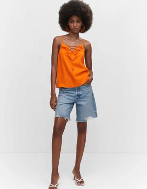 Ruffled top with adjustable drawstring 