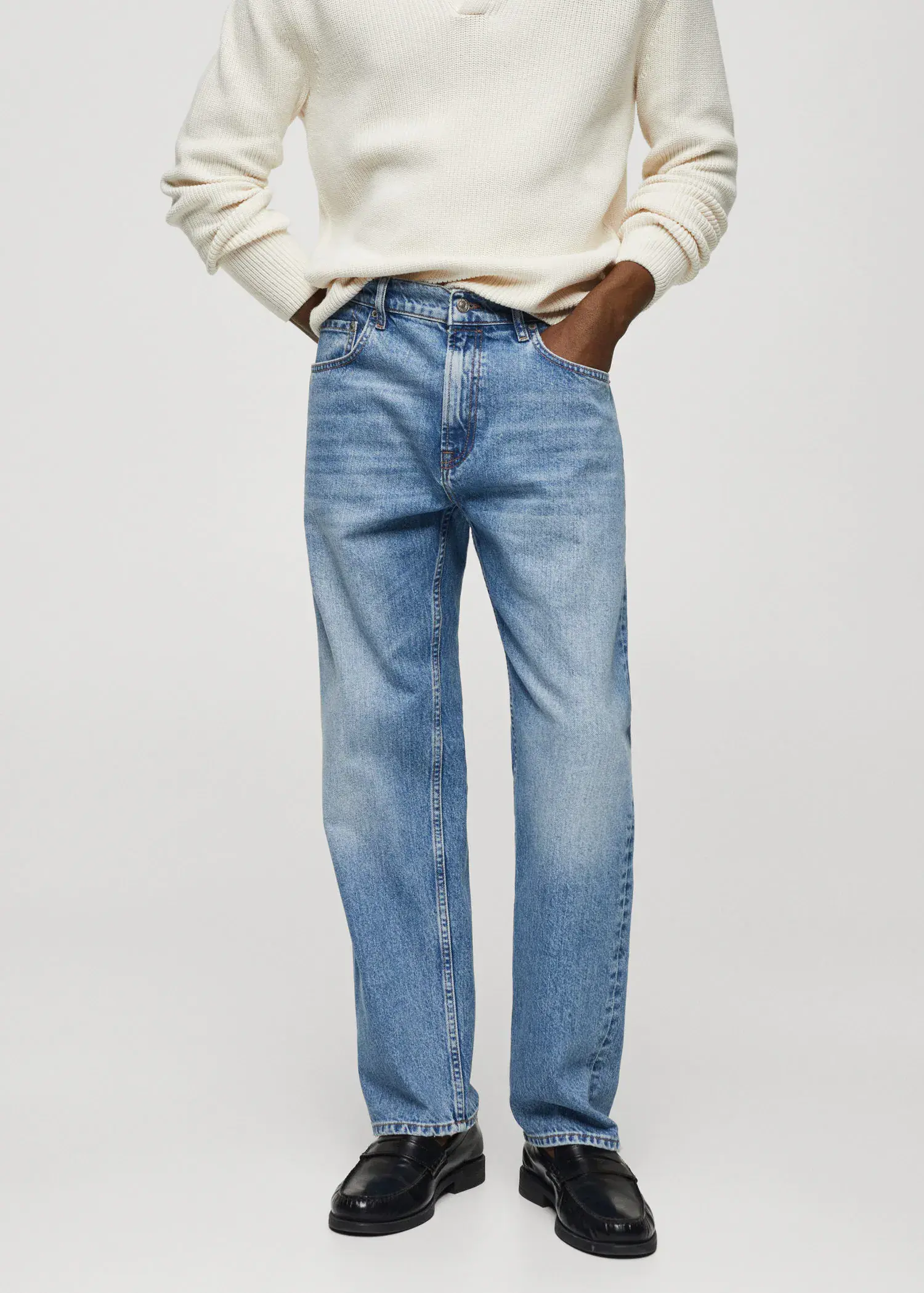 Mango Regular Fit-Jeans mit mittlerer Waschung. 2