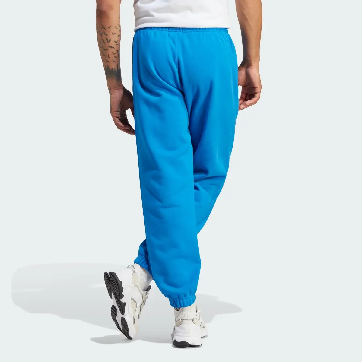 Adidas Sweat Pants Premium Essentials. 2