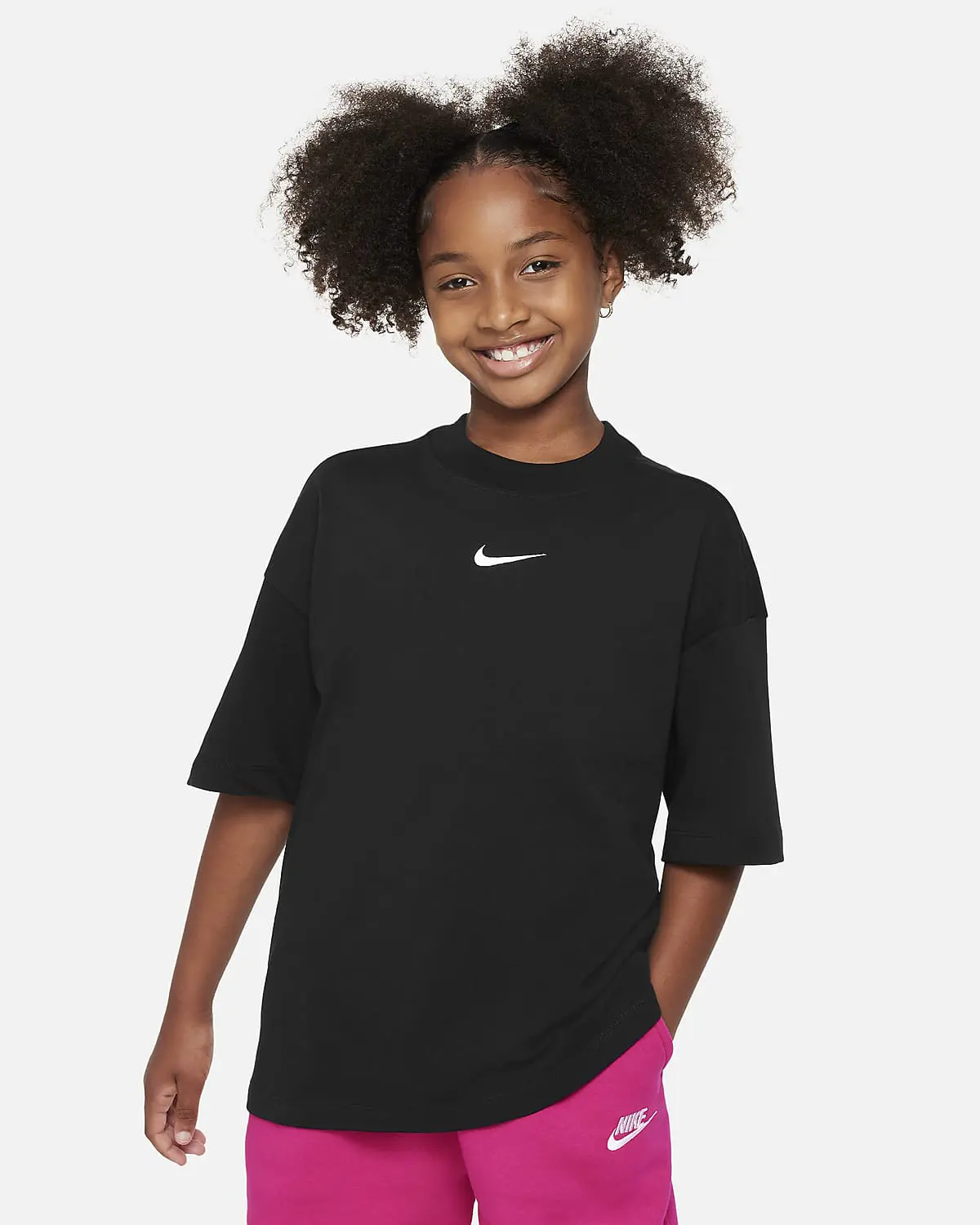 Nike Sportswear Premium Essentials. 1