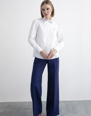 White Shirt With Detailed Collar Line