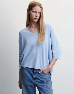 Oversize sweater with three-quarter sleeves