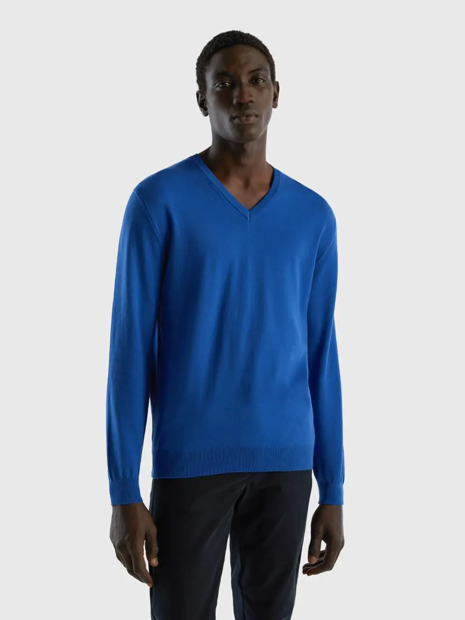 Benetton v-neck sweater in pure cotton. 1